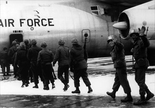 US soldiers return to the USA after having finished the manoeuvre REFORGER I