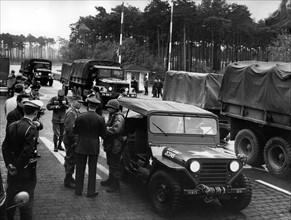 US troop transport to Berlin leads through Soviet zone