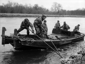 Organised search for two US soldiers in the Danube