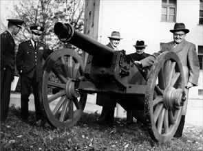 US Army gives back canon to German collector