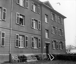 Houses in Frankfurt-Höchst are evacuated for occupying troops