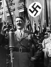 Braunau disenfranchises Hitler
