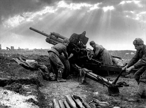 World War II - Soviet artillery unit