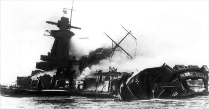 Crew sinks naval warship "Admiral Spee" in 1939