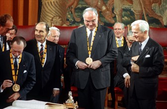 Charlemagne Prize for Mitterand and Kohl