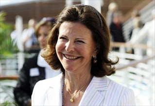 Queen Silvia starts ?Childhood Race? regatta
