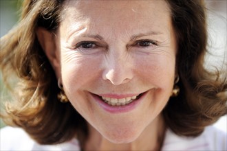 Queen Silvia starts ?Childhood Race? regatta