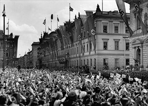 WWII - Celebrations for Adolf Hitler 1940