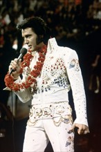 KPA88126.jpg          ELVIS PRESLEY on stage in Hawai (1973)  ||rights=RM