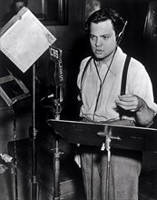 Orson Welles first gained wide notoriety for his 30 October 1938 radio...