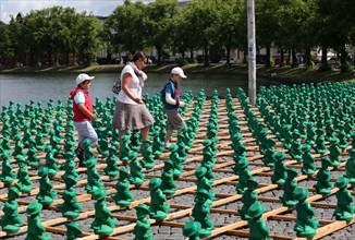 Installation "Einheitsmännchen" in Schwerin