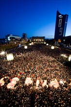 Leipziger Lichtfest mit Blick auf den Augustusplatz am 9. Oktober 2009 in Leipzig, dem Jahrestag