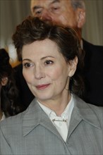 Die Schauspielerin Iris Berben als Abgeordnete und Juristin Elisabeth Selbert posiert am 08.11.2013