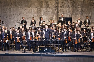 Konzert West-Eastern Divan Orchestra mit Dirigent Daniel Barenboim in der Waldbuehne in Berlin. |