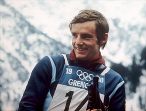 Der französische alpine Skiläufer, Jean Claude Killy, bei der Siegerehrung. Er gewann im