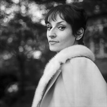 Die französische Chansonsängerin und Komponistin Barbara, Deutschland 1960er Jahre. French chanson