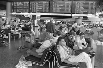 Passagers dans le terminal de l'aéroport de Francfort-sur-le-Main