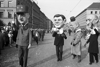 Seventy groups and wagons participate in the carnival parade of Munich on the 24th of February in
