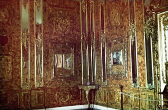 (dpa files) - A photo taken secretly by a German soldier during a visit shows the original Amber