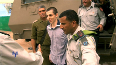 Der Videograb eines Film der israelischen Armee zeigt Gilad Schalit am Dienstag (18.102011) nach