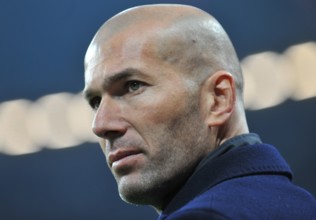 Zinedine Zidane is pictured before to the Champions League semi-final first leg soccer match between FC Bayern Munich and Real Madrid at the Allianz Arena in Munich, Germany, 17 April 2012
