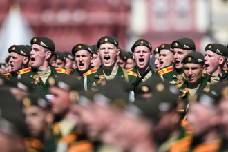 (180509) -- MOSCOW, May 9, 2018 () -- Russian soldiers march during the Victory Day parade in