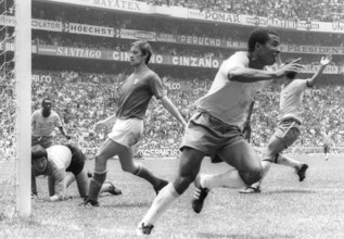 Brazilian international football player Jairzinho (front) is celebrating his 3:1 goal during the