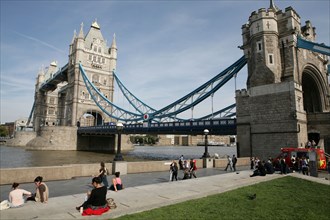 Tower Bridge, Londres