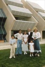 Mohammed Reza Shah Pahlavi et sa famille en vacances à l'île de Kish, 1975.