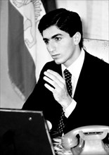 Reza Pahlavi succède officiellement à son père - 31 octobre 1980