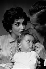 Gina Lollobrigida, Milko Skofic et leur fils (1958)