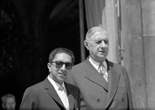 Charles de Gaulle reçoit le roi du Népal, Mahendra Bir Bikram Shah, 1960