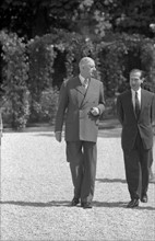 Charles de Gaulle reçoit le roi du Népal, Mahendra Bir Bikram Shah, 1960