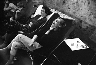 Simone Signoret et Catherine Allégret (1958)