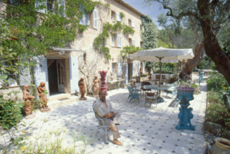 The French sculptor César