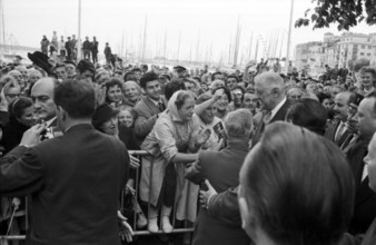 Charles de Gaulle, Cannes, 1960