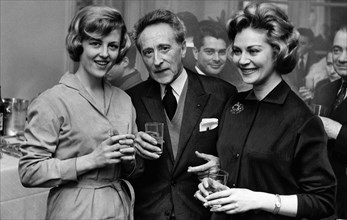 Cocteau between Nicole Courcel and Françoise Christophe, 1960