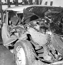 Piaf, her car after the accident, September 1958