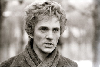 Terence Stamp sur le tournage du film "Une saison en enfer"  en 1970