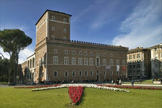Piazza Venezia: veduta di Palazzo di Venezia.