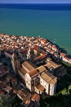 Vue de Cefalù depuis le château