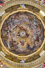 Church of Jesus, the interior: the dome of the transept