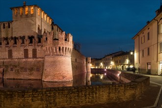 Fontanellato, Rocca Sanvitale: night view of the fortress and its moat