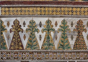 Monreale, Duomo: mosaic decoration with little palm tree motifs