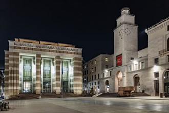 Brescia, piazza della Vittoria de nuit
