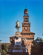 Monument équestre G. Garibaldi et Château des Sforza, Milan