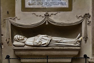 Montepulciano, Duomo (Cathedral of S. Maria Assunta): “Funeral Monument of Bartolomeo Aragazzi”,