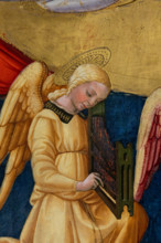 “Coronation of the Virgin”, by Neri di Bicci, 1473, painting on panel. Detail with angel playing