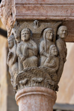 Fidenza, Duomo (Cathedral of San Donnino), facade, main portal, prothyrum: the left capital with