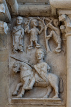 Fidenza, Duomo (Cattedrale di San Donnino), abside: “il mese di maggio”, formella superstite di un